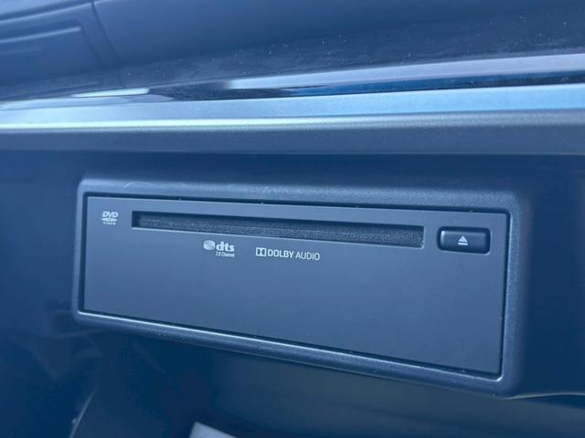 アルファードハイブリッド Ｓ　タイプゴールド【愛知仕入／４ＷＤ／モデリスタフルエアロ】　【シグネチェーイルミ／後席フリップダウンモニター／レーダー探知機／ＴＶキット】【ディスプレイオーディオナビ付／バックカメラ／フルセグ／ＥＴＣ】【バックカメラ／両側電動ドア／１００Ｖ電源／ハーフレザー】（42枚目）