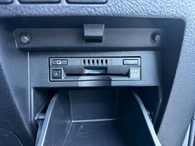 アルファードハイブリッド Ｓ　タイプゴールド【愛知仕入／４ＷＤ／モデリスタフルエアロ】　【シグネチェーイルミ／後席フリップダウンモニター／レーダー探知機／ＴＶキット】【ディスプレイオーディオナビ付／バックカメラ／フルセグ／ＥＴＣ】【バックカメラ／両側電動ドア／１００Ｖ電源／ハーフレザー】（50枚目）