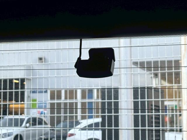 アルファードハイブリッド Ｓ　タイプゴールド【愛知仕入／４ＷＤ／モデリスタフルエアロ】　【シグネチェーイルミ／後席フリップダウンモニター／レーダー探知機／ＴＶキット】【ディスプレイオーディオナビ付／バックカメラ／フルセグ／ＥＴＣ】【バックカメラ／両側電動ドア／１００Ｖ電源／ハーフレザー】（60枚目）