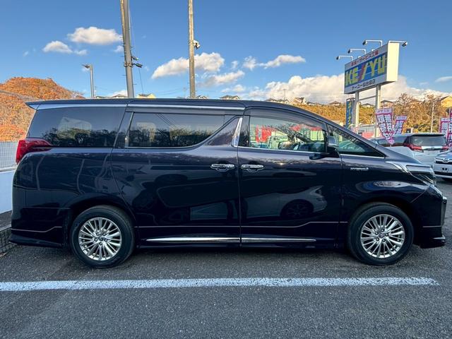 アルファードハイブリッド Ｓ　タイプゴールド【愛知仕入／４ＷＤ／モデリスタフルエアロ】　【シグネチェーイルミ／後席フリップダウンモニター／レーダー探知機／ＴＶキット】【ディスプレイオーディオナビ付／バックカメラ／フルセグ／ＥＴＣ】【バックカメラ／両側電動ドア／１００Ｖ電源／ハーフレザー】（67枚目）