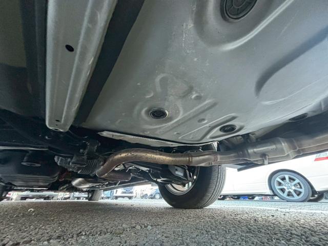 アルファードハイブリッド Ｓ　タイプゴールド【愛知仕入／４ＷＤ／モデリスタフルエアロ】　【シグネチェーイルミ／後席フリップダウンモニター／レーダー探知機／ＴＶキット】【ディスプレイオーディオナビ付／バックカメラ／フルセグ／ＥＴＣ】【バックカメラ／両側電動ドア／１００Ｖ電源／ハーフレザー】（78枚目）