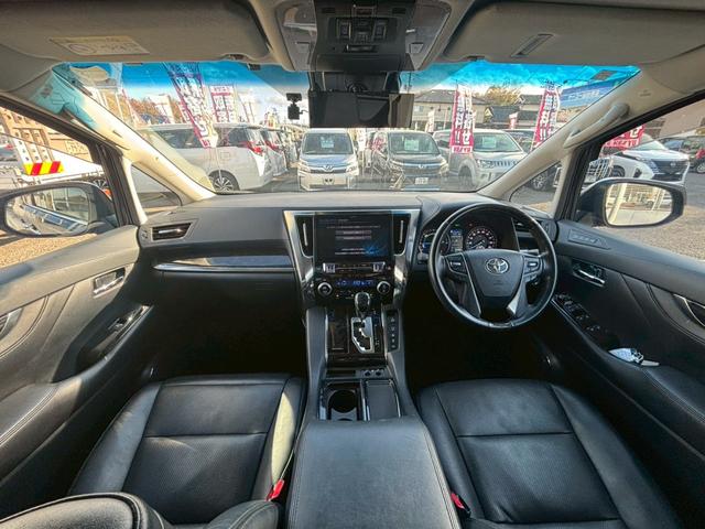 ヴェルファイアハイブリッド ＺＲ【愛知県仕入／４ＷＤ／禁煙／ツインサンルーフ】　【ＴＲＤフルエアロ／１１型ＢＩＧＸ／後席フリップダウンモニター】【追従クルコン／ブラインドスポットモニター／クリアランスソナー】【両側電動ドア／ＬＥＤライト／ツインＡ／Ｃ】【ＨＤＭＩ／１００Ｖ電源】（4枚目）