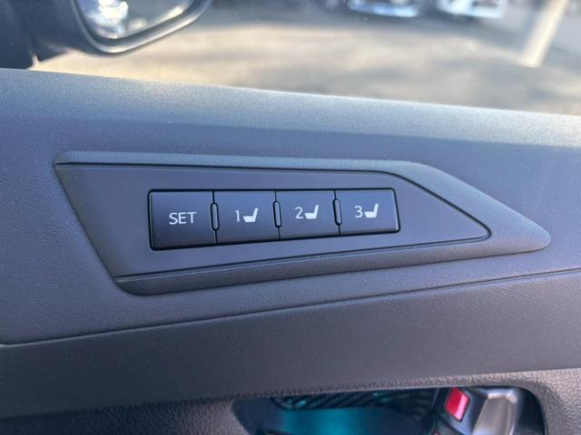 ヴェルファイアハイブリッド ＺＲ【愛知県仕入／４ＷＤ／禁煙／ツインサンルーフ】　【ＴＲＤフルエアロ／１１型ＢＩＧＸ／後席フリップダウンモニター】【追従クルコン／ブラインドスポットモニター／クリアランスソナー】【両側電動ドア／ＬＥＤライト／ツインＡ／Ｃ】【ＨＤＭＩ／１００Ｖ電源】（10枚目）