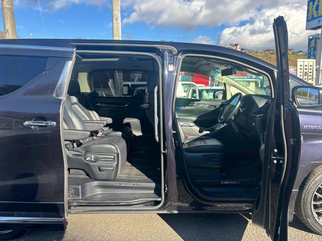 ヴェルファイアハイブリッド ＺＲ【愛知県仕入／４ＷＤ／禁煙／ツインサンルーフ】　【ＴＲＤフルエアロ／１１型ＢＩＧＸ／後席フリップダウンモニター】【追従クルコン／ブラインドスポットモニター／クリアランスソナー】【両側電動ドア／ＬＥＤライト／ツインＡ／Ｃ】【ＨＤＭＩ／１００Ｖ電源】（16枚目）