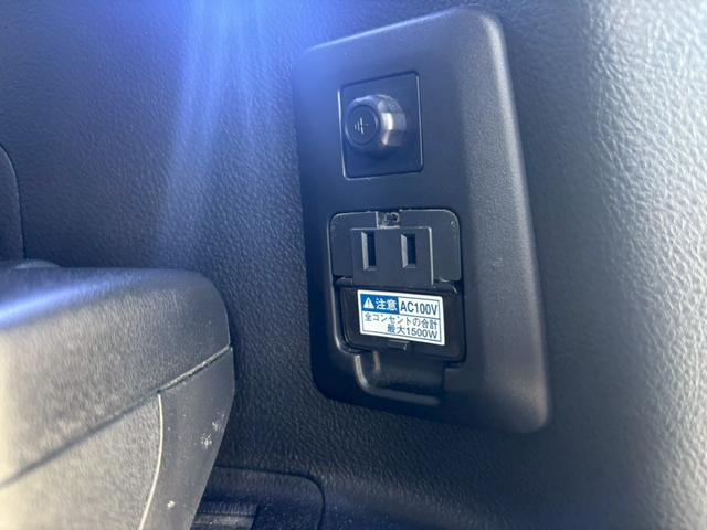 ヴェルファイアハイブリッド ＺＲ【愛知県仕入／４ＷＤ／禁煙／ツインサンルーフ】　【ＴＲＤフルエアロ／１１型ＢＩＧＸ／後席フリップダウンモニター】【追従クルコン／ブラインドスポットモニター／クリアランスソナー】【両側電動ドア／ＬＥＤライト／ツインＡ／Ｃ】【ＨＤＭＩ／１００Ｖ電源】（23枚目）