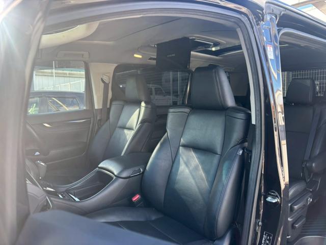 ヴェルファイアハイブリッド ＺＲ【愛知県仕入／４ＷＤ／禁煙／ツインサンルーフ】　【ＴＲＤフルエアロ／１１型ＢＩＧＸ／後席フリップダウンモニター】【追従クルコン／ブラインドスポットモニター／クリアランスソナー】【両側電動ドア／ＬＥＤライト／ツインＡ／Ｃ】【ＨＤＭＩ／１００Ｖ電源】（25枚目）