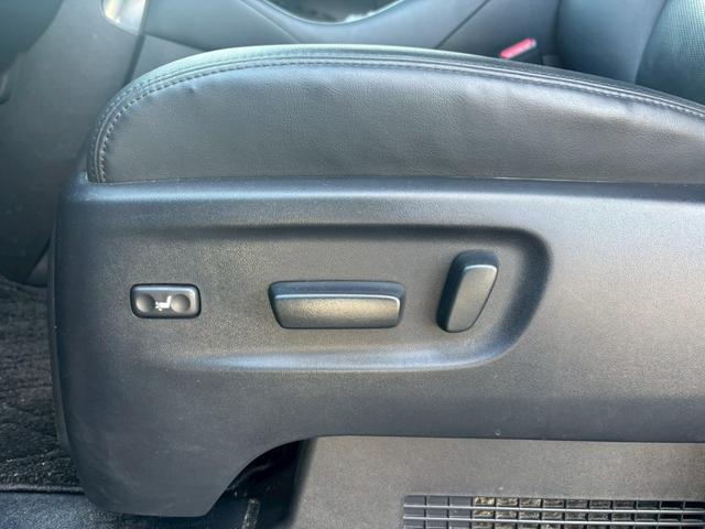 ヴェルファイアハイブリッド ＺＲ【愛知県仕入／４ＷＤ／禁煙／ツインサンルーフ】　【ＴＲＤフルエアロ／１１型ＢＩＧＸ／後席フリップダウンモニター】【追従クルコン／ブラインドスポットモニター／クリアランスソナー】【両側電動ドア／ＬＥＤライト／ツインＡ／Ｃ】【ＨＤＭＩ／１００Ｖ電源】（26枚目）