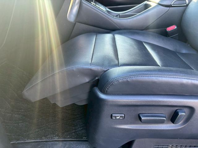 ヴェルファイアハイブリッド ＺＲ【愛知県仕入／４ＷＤ／禁煙／ツインサンルーフ】　【ＴＲＤフルエアロ／１１型ＢＩＧＸ／後席フリップダウンモニター】【追従クルコン／ブラインドスポットモニター／クリアランスソナー】【両側電動ドア／ＬＥＤライト／ツインＡ／Ｃ】【ＨＤＭＩ／１００Ｖ電源】（35枚目）