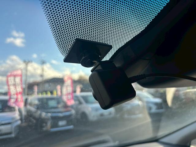 ヴェルファイアハイブリッド ＺＲ【愛知県仕入／４ＷＤ／禁煙／ツインサンルーフ】　【ＴＲＤフルエアロ／１１型ＢＩＧＸ／後席フリップダウンモニター】【追従クルコン／ブラインドスポットモニター／クリアランスソナー】【両側電動ドア／ＬＥＤライト／ツインＡ／Ｃ】【ＨＤＭＩ／１００Ｖ電源】（49枚目）