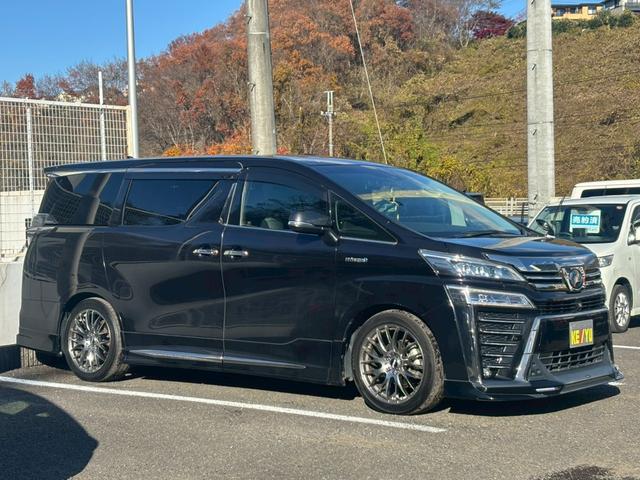 ヴェルファイアハイブリッド ＺＲ【愛知県仕入／４ＷＤ／禁煙／ツインサンルーフ】　【ＴＲＤフルエアロ／１１型ＢＩＧＸ／後席フリップダウンモニター】【追従クルコン／ブラインドスポットモニター／クリアランスソナー】【両側電動ドア／ＬＥＤライト／ツインＡ／Ｃ】【ＨＤＭＩ／１００Ｖ電源】（58枚目）