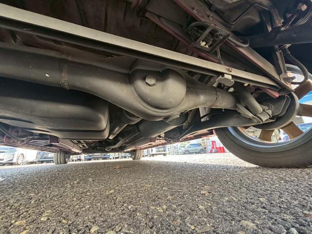 他店舗在庫車両は一部車両を除きお取り寄せ陸送費を頂いておりません！　品質にこだわり低走行の高品質車だけを仕入れております。ボディの綺麗さはもちろん、東北地方特有の下廻りの錆などもない車両をご案内！