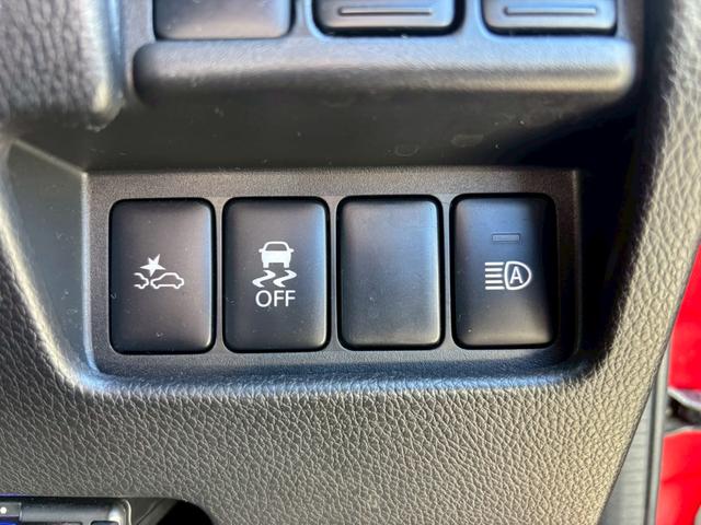 グループ全店敷地内に【陸運局認証工場】または【指定工場】完備！！国家資格車検検査員を持った整備士による整備。さらにステレオ・エアコン等走行に関係の無い所も不具合箇所が有れば修理してご納車致します☆