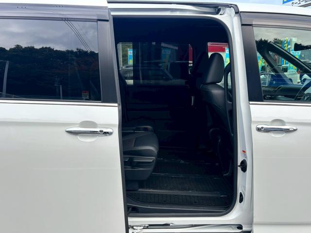 ノア S-Z【大阪府仕入】【プレミアムサウンドシステム】【禁煙車】 【10.5型ディスプレイ/14型フリップダウンモニター】【前後ドラレコ連動デジタルインナーミラー】【両側電動スライドドア】【追従クルコン/車線逸脱警告】【ハーフレザー/シートヒーター】【ETC2.0】(41枚目)