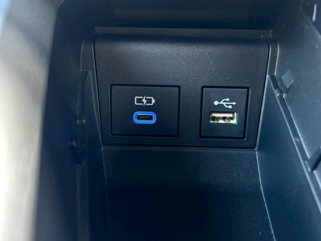 ノア S-Z【大阪府仕入】【プレミアムサウンドシステム】【禁煙車】 【10.5型ディスプレイ/14型フリップダウンモニター】【前後ドラレコ連動デジタルインナーミラー】【両側電動スライドドア】【追従クルコン/車線逸脱警告】【ハーフレザー/シートヒーター】【ETC2.0】(54枚目)