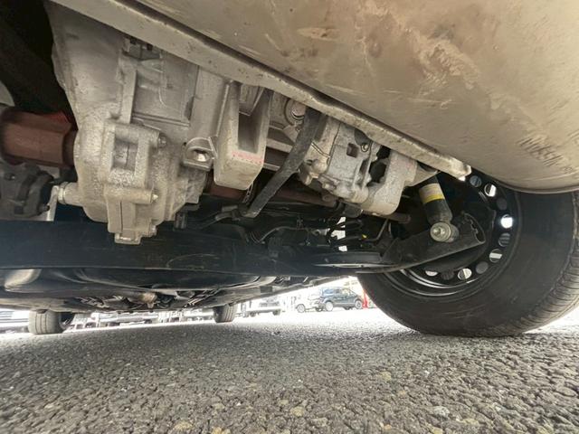 ノート Ｘ　ＦＯＵＲ　【４ＷＤ】【禁煙】【衝突軽減】　【ＳＤナビ／バックカメラ／ＢＴ接続】【ドライブレコーダー】【コーナーセンサー／車線逸脱警告】【ステアヒーター／シートヒーター】【オートライト】【ＥＴＣ】【アイドリングストップ】【電子パーキング】（7枚目）