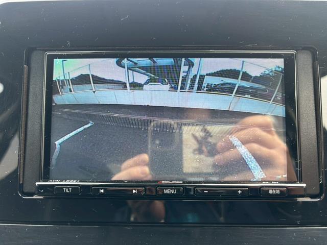 ノート Ｘ　ＦＯＵＲ　【４ＷＤ】【禁煙】【衝突軽減】　【ＳＤナビ／バックカメラ／ＢＴ接続】【ドライブレコーダー】【コーナーセンサー／車線逸脱警告】【ステアヒーター／シートヒーター】【オートライト】【ＥＴＣ】【アイドリングストップ】【電子パーキング】（8枚目）