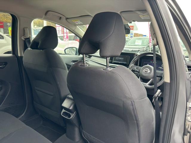 ノート Ｘ　ＦＯＵＲ　【４ＷＤ】【禁煙】【衝突軽減】　【ＳＤナビ／バックカメラ／ＢＴ接続】【ドライブレコーダー】【コーナーセンサー／車線逸脱警告】【ステアヒーター／シートヒーター】【オートライト】【ＥＴＣ】【アイドリングストップ】【電子パーキング】（24枚目）