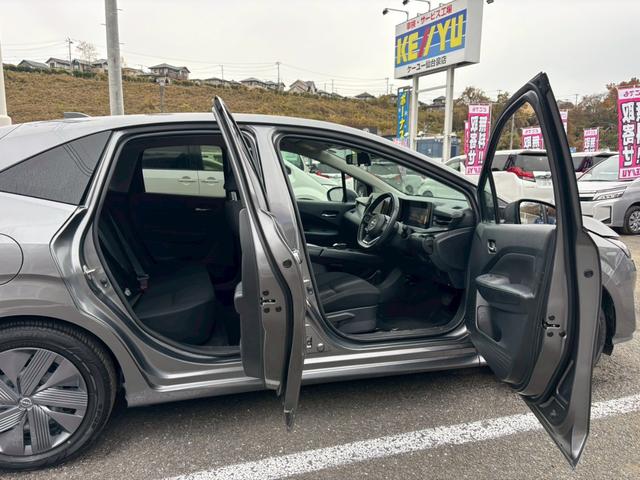 ノート Ｘ　ＦＯＵＲ　【４ＷＤ】【禁煙】【衝突軽減】　【ＳＤナビ／バックカメラ／ＢＴ接続】【ドライブレコーダー】【コーナーセンサー／車線逸脱警告】【ステアヒーター／シートヒーター】【オートライト】【ＥＴＣ】【アイドリングストップ】【電子パーキング】（25枚目）