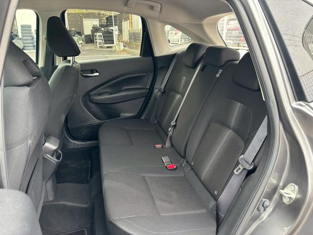 ノート Ｘ　ＦＯＵＲ　【４ＷＤ】【禁煙】【衝突軽減】　【ＳＤナビ／バックカメラ／ＢＴ接続】【ドライブレコーダー】【コーナーセンサー／車線逸脱警告】【ステアヒーター／シートヒーター】【オートライト】【ＥＴＣ】【アイドリングストップ】【電子パーキング】（29枚目）