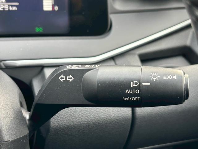 ノート Ｘ　ＦＯＵＲ　【４ＷＤ】【禁煙】【衝突軽減】　【ＳＤナビ／バックカメラ／ＢＴ接続】【ドライブレコーダー】【コーナーセンサー／車線逸脱警告】【ステアヒーター／シートヒーター】【オートライト】【ＥＴＣ】【アイドリングストップ】【電子パーキング】（37枚目）