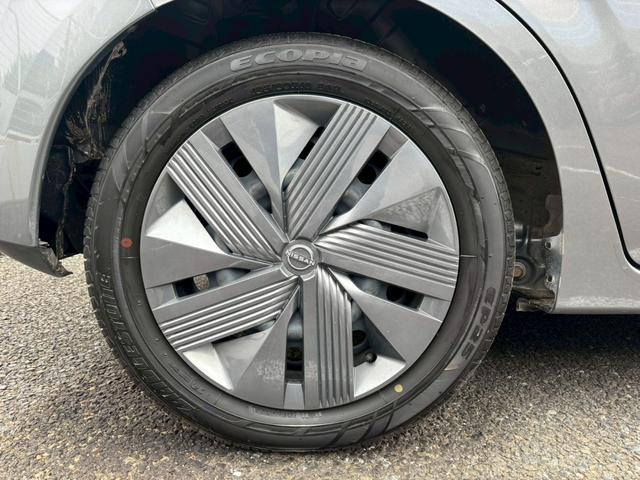 ノート Ｘ　ＦＯＵＲ　【４ＷＤ】【禁煙】【衝突軽減】　【ＳＤナビ／バックカメラ／ＢＴ接続】【ドライブレコーダー】【コーナーセンサー／車線逸脱警告】【ステアヒーター／シートヒーター】【オートライト】【ＥＴＣ】【アイドリングストップ】【電子パーキング】（52枚目）