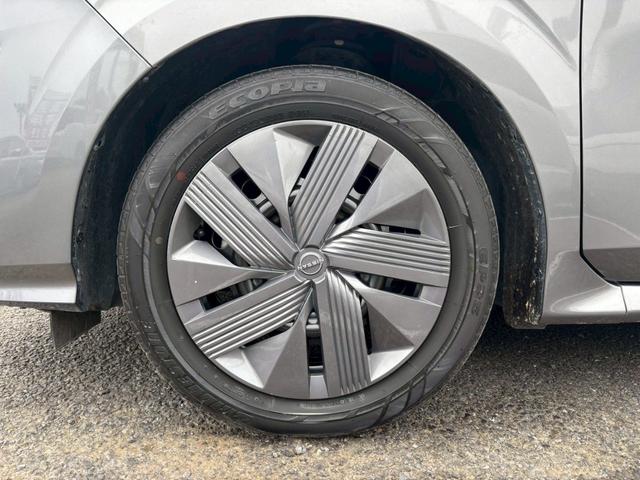 ノート Ｘ　ＦＯＵＲ　【４ＷＤ】【禁煙】【衝突軽減】　【ＳＤナビ／バックカメラ／ＢＴ接続】【ドライブレコーダー】【コーナーセンサー／車線逸脱警告】【ステアヒーター／シートヒーター】【オートライト】【ＥＴＣ】【アイドリングストップ】【電子パーキング】（54枚目）
