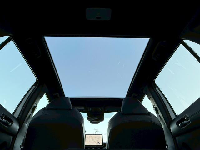 カローラクロス ハイブリッド　Ｚ【４ＷＤ／登録済み未使用車／後期型】　【パノラミックルーフ／全周囲モニター／アドバンスドパーク】【衝突軽減システム／車線逸脱警告／ブラインドスポットモニター／追従クルコン】【純正１０．５型ナビ機能付ＤＡ／フルセグＴＶ／ＥＴＣ２．０】（8枚目）