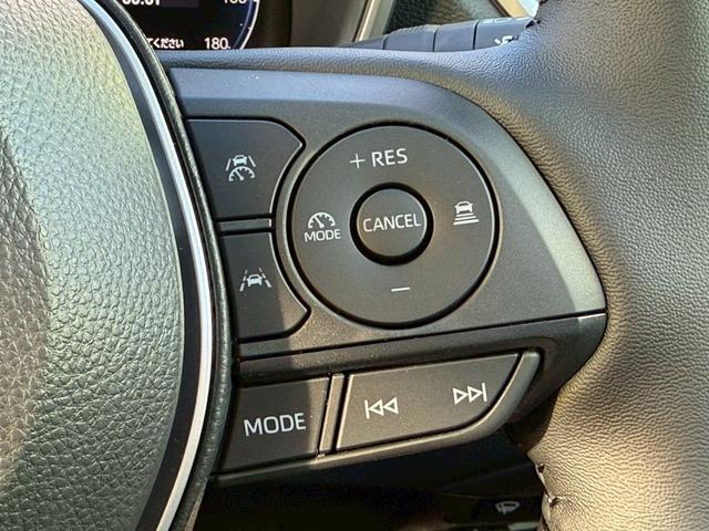 カローラクロス ハイブリッド　Ｚ【４ＷＤ／登録済み未使用車／後期型】　【パノラミックルーフ／全周囲モニター／アドバンスドパーク】【衝突軽減システム／車線逸脱警告／ブラインドスポットモニター／追従クルコン】【純正１０．５型ナビ機能付ＤＡ／フルセグＴＶ／ＥＴＣ２．０】（12枚目）