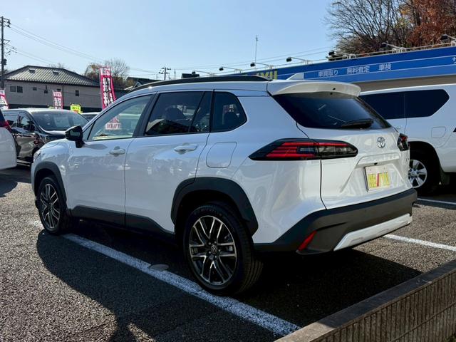 カローラクロス ハイブリッド　Ｚ【４ＷＤ／登録済み未使用車／後期型】　【パノラミックルーフ／全周囲モニター／アドバンスドパーク】【衝突軽減システム／車線逸脱警告／ブラインドスポットモニター／追従クルコン】【純正１０．５型ナビ機能付ＤＡ／フルセグＴＶ／ＥＴＣ２．０】（28枚目）