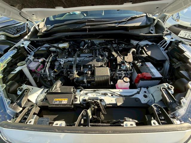 カローラクロス ハイブリッド　Ｚ【４ＷＤ／登録済み未使用車／後期型】　【パノラミックルーフ／全周囲モニター／アドバンスドパーク】【衝突軽減システム／車線逸脱警告／ブラインドスポットモニター／追従クルコン】【純正１０．５型ナビ機能付ＤＡ／フルセグＴＶ／ＥＴＣ２．０】（34枚目）