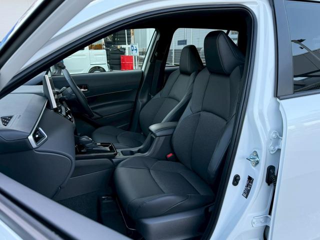 カローラクロス ハイブリッド　Ｚ【４ＷＤ／登録済み未使用車／後期型】　【パノラミックルーフ／全周囲モニター／アドバンスドパーク】【衝突軽減システム／車線逸脱警告／ブラインドスポットモニター／追従クルコン】【純正１０．５型ナビ機能付ＤＡ／フルセグＴＶ／ＥＴＣ２．０】（35枚目）