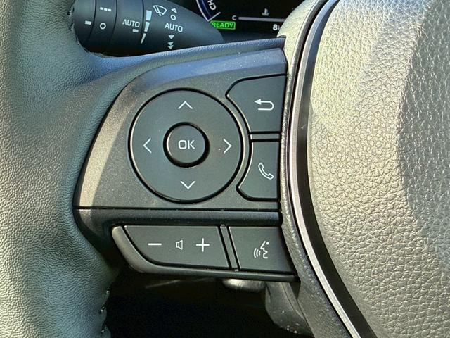 カローラクロス ハイブリッド　Ｚ【４ＷＤ／登録済み未使用車／後期型】　【パノラミックルーフ／全周囲モニター／アドバンスドパーク】【衝突軽減システム／車線逸脱警告／ブラインドスポットモニター／追従クルコン】【純正１０．５型ナビ機能付ＤＡ／フルセグＴＶ／ＥＴＣ２．０】（45枚目）