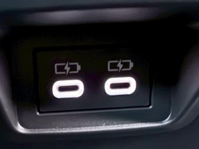 カローラクロス ハイブリッド　Ｚ【４ＷＤ／登録済み未使用車／後期型】　【パノラミックルーフ／全周囲モニター／アドバンスドパーク】【衝突軽減システム／車線逸脱警告／ブラインドスポットモニター／追従クルコン】【純正１０．５型ナビ機能付ＤＡ／フルセグＴＶ／ＥＴＣ２．０】（52枚目）