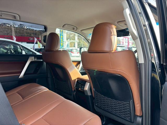 ランドクルーザープラド ＴＸ　Ｌパッケージ　７０ｔｈアニバーサリーリミテッド　【特別仕様車／愛知県仕入／４ＷＤ／禁煙】【ルーフレール／内装色サドルタン／シートベンチレーション】【クリアランスソナー／追従クルコン】【純正９型ナビ／バックカメラ／ＨＤＭＩ接続】【ＥＴＣ／ドラレコ】（15枚目）