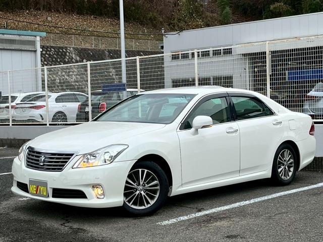 クラウン ロイヤルサルーン【禁煙車／夏＆冬タイヤＡＷセット】　【クルーズコントロール／コーナーセンサー】【サイドカメラ／バックカメラ／前後ドラレコ】【ビルトインＥＴＣ／ＨＩＤライト／オートライト】【純正ナビ／ＣＤ・ＤＶＤ再生】【電動シート／プッシュスタート】（20枚目）