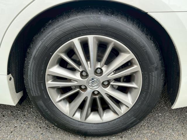 クラウン ロイヤルサルーン【禁煙車／夏＆冬タイヤＡＷセット】　【クルーズコントロール／コーナーセンサー】【サイドカメラ／バックカメラ／前後ドラレコ】【ビルトインＥＴＣ／ＨＩＤライト／オートライト】【純正ナビ／ＣＤ・ＤＶＤ再生】【電動シート／プッシュスタート】（31枚目）