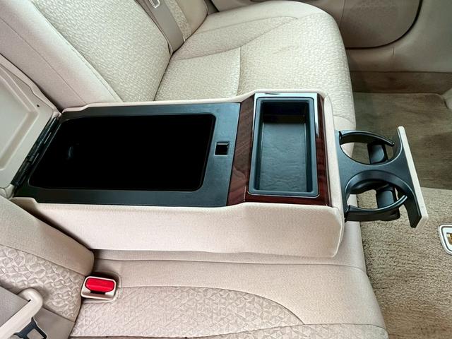 クラウン ロイヤルサルーン【禁煙車／夏＆冬タイヤＡＷセット】　【クルーズコントロール／コーナーセンサー】【サイドカメラ／バックカメラ／前後ドラレコ】【ビルトインＥＴＣ／ＨＩＤライト／オートライト】【純正ナビ／ＣＤ・ＤＶＤ再生】【電動シート／プッシュスタート】（50枚目）