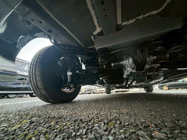 フリード ｅ：ＨＥＶエアー　ＥＸ【４ＷＤ／登録済み未使用車／６人乗り】　【１１．４型ナビ／ホンダセンシング／マルチビューカメラ】【ＥＴＣ２．０／ＬＥＤヘッドライト／ワイパー熱線】【フルセグＴＶ／ＢＴ接続】【電動パーキング／ブレーキホールド】【シートヒーター／ハーフレザー】（5枚目）