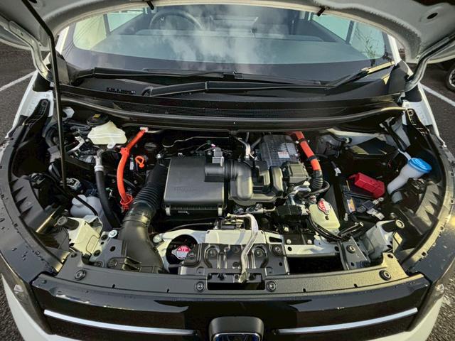 フリード ｅ：ＨＥＶエアー　ＥＸ【４ＷＤ／登録済み未使用車／６人乗り】　【１１．４型ナビ／ホンダセンシング／マルチビューカメラ】【ＥＴＣ２．０／ＬＥＤヘッドライト／ワイパー熱線】【フルセグＴＶ／ＢＴ接続】【電動パーキング／ブレーキホールド】【シートヒーター／ハーフレザー】（31枚目）