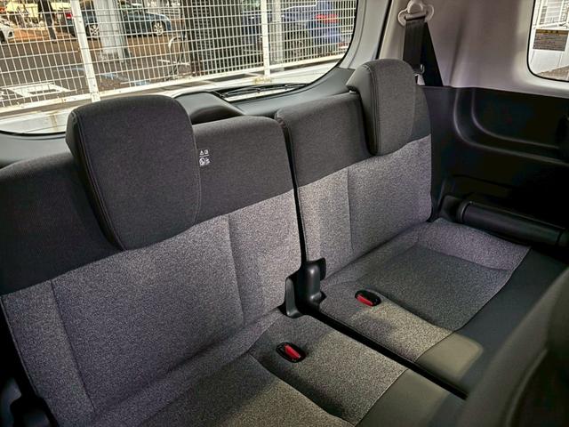 フリード ｅ：ＨＥＶエアー　ＥＸ【４ＷＤ／登録済み未使用車／６人乗り】　【１１．４型ナビ／ホンダセンシング／マルチビューカメラ】【ＥＴＣ２．０／ＬＥＤヘッドライト／ワイパー熱線】【フルセグＴＶ／ＢＴ接続】【電動パーキング／ブレーキホールド】【シートヒーター／ハーフレザー】（38枚目）