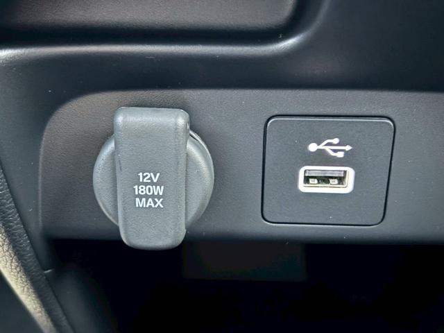 フリード ｅ：ＨＥＶエアー　ＥＸ【４ＷＤ／登録済み未使用車／６人乗り】　【１１．４型ナビ／ホンダセンシング／マルチビューカメラ】【ＥＴＣ２．０／ＬＥＤヘッドライト／ワイパー熱線】【フルセグＴＶ／ＢＴ接続】【電動パーキング／ブレーキホールド】【シートヒーター／ハーフレザー】（55枚目）