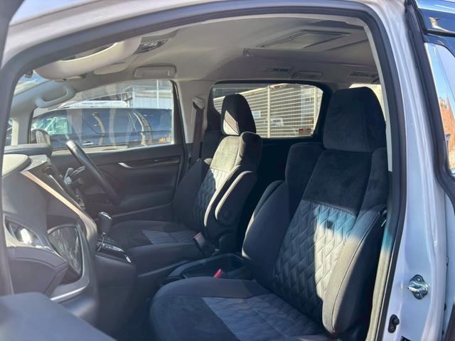 ヴェルファイア ２．５Ｚ【４ＷＤ／８人乗り】【９型ナビ＆１２型後席モニター】　【禁煙車／トヨタセーフティセンス】【衝突軽減システム／車線逸脱警告／追従クルコン】【フルセグＴＶ／ＢＴ接続／バックカメラ／ＥＴＣ２．０】【前後ドラレコ／両側電動スライドドア／ＡＣ１００Ｖ電源】（47枚目）