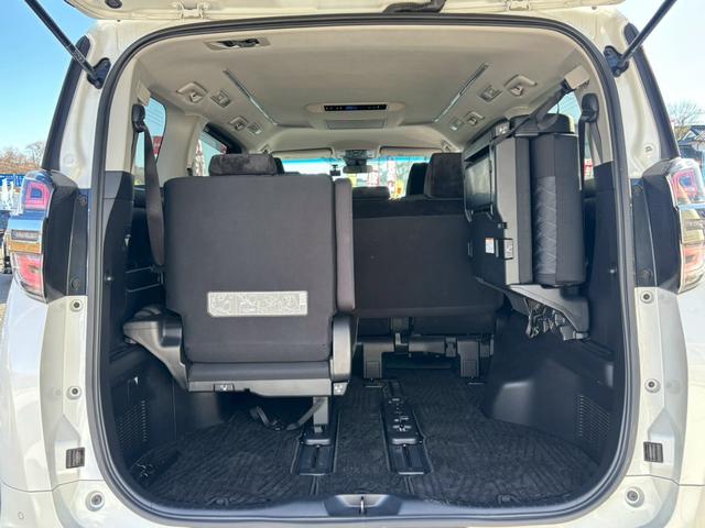 ヴェルファイア ２．５Ｚ【４ＷＤ／８人乗り】【９型ナビ＆１２型後席モニター】　【禁煙車／トヨタセーフティセンス】【衝突軽減システム／車線逸脱警告／追従クルコン】【フルセグＴＶ／ＢＴ接続／バックカメラ／ＥＴＣ２．０】【前後ドラレコ／両側電動スライドドア／ＡＣ１００Ｖ電源】（53枚目）