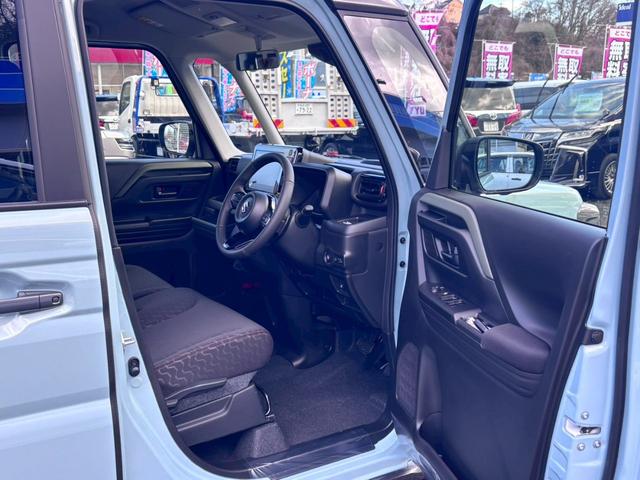 スペーシアギア ハイブリッドＸＺ　ターボ【４ＷＤ／届出済未使用車】　【全方位モニター付９型ナビ／スズキセーフティサポート】【衝突軽減システム／車線逸脱警告／追従クルコン】【両側電動スライド／ＬＥＤヘッドライト／パドルシフト】【フルセグＴＶ／ＢＴ接続】【シートヒーター】（44枚目）