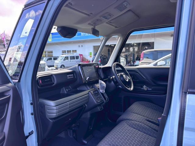 スペーシアギア ハイブリッドＸＺ　ターボ【４ＷＤ／届出済未使用車】　【全方位モニター付９型ナビ／スズキセーフティサポート】【衝突軽減システム／車線逸脱警告／追従クルコン】【両側電動スライド／ＬＥＤヘッドライト／パドルシフト】【フルセグＴＶ／ＢＴ接続】【シートヒーター】（50枚目）