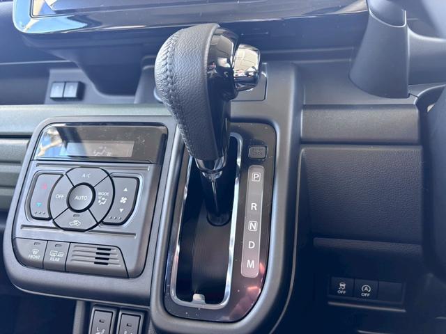 スペーシアギア ハイブリッドＸＺ　ターボ【４ＷＤ／届出済未使用車】　【全方位モニター付９型ナビ／スズキセーフティサポート】【衝突軽減システム／車線逸脱警告／追従クルコン】【両側電動スライド／ＬＥＤヘッドライト／パドルシフト】【フルセグＴＶ／ＢＴ接続】【シートヒーター】（60枚目）