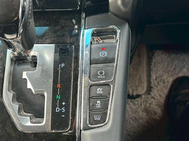 ヴェルファイアハイブリッド ＺＲ【禁煙／４ＷＤ／純正９インチナビ／ガナドールマフラー】　【クルコン／コーナーセンサー】【ハーフレザーシート／ＬＥＤヘッドライト】【前後ドラレコ／ＥＴＣ／バックカメラ／フルセグＴＶ／ＢＴ接続】【両側電動スライドドア／電動パーキング】【純正１７インチＡＷ】（14枚目）