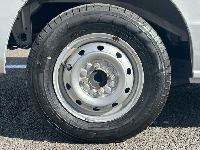 エブリイ ＰＡ【パートタイム４ＷＤ／ハイルーフ】【禁煙／ワンオーナー】　【衝突被害軽減システム】【車線逸脱警告】【リアコーナーセンサー】【両側手動スライドドア】【オートライト】【ヘッドライトレベライザー】【横滑り防止】【アイドリングスットプ】【スペキーあり】（26枚目）