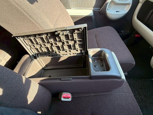 パッソ プラスハナ Gパッケージ【4WD/禁煙車/埼玉県仕入れ】 【冬タイヤセット付/スマートキー】【オートエアコン/ヘッドライトレベライザー】【ミラーウインカー/電動格納ドアミラー】【CD再生/フロントフォグランプ/トラクションコントロール】(33枚目)