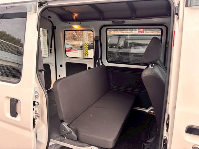 ���������R�����ʂ̐v���Ή��i���ԑтȂǂɂ�藂�����ʗL�j�I���G���g�R�[�|���[�V�����A�W���b�N�X�A�Z�f�B�i�A�l�l�b�_�C�������h�t�@�C�i���X�i�܏\�����j�S�ЂƂ̃N���W�b�g��g�B